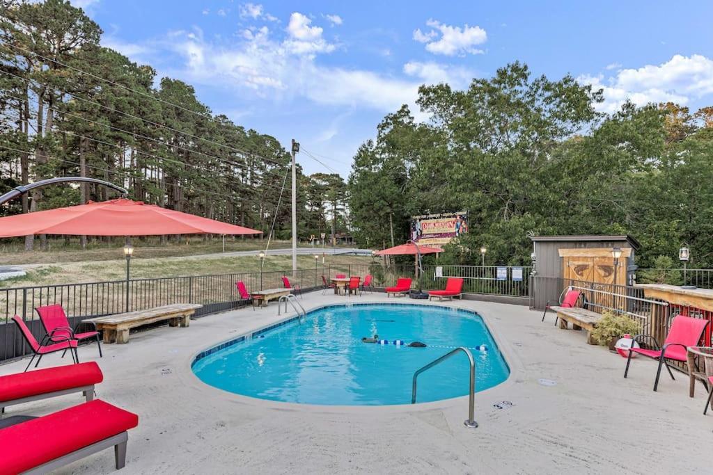 Stonegate Lodge 2 Queen Beds Fast Wifi 50In Tv Salt Water Pool Room # 305 Eureka Springs Exteriör bild