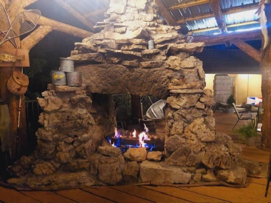 Stonegate Lodge 2 Queen Beds Fast Wifi 50In Tv Salt Water Pool Room # 305 Eureka Springs Exteriör bild